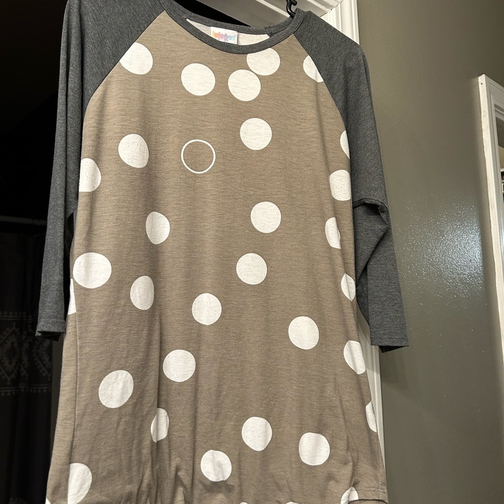 Lularoe medium circle top front and back